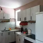 уют *